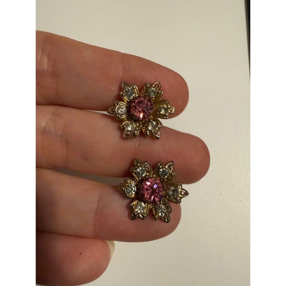 Jewelry - Vintage Pink Rhinestone Flower Screw Back Earrings Gold Tone Crystal Starburst
